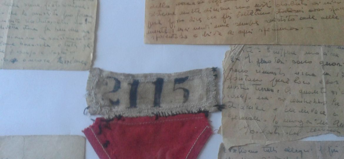 il triangolo rosso di Spartaco Cappelli e alcuni degli appunti da lui stesso scritti a Mautahusen