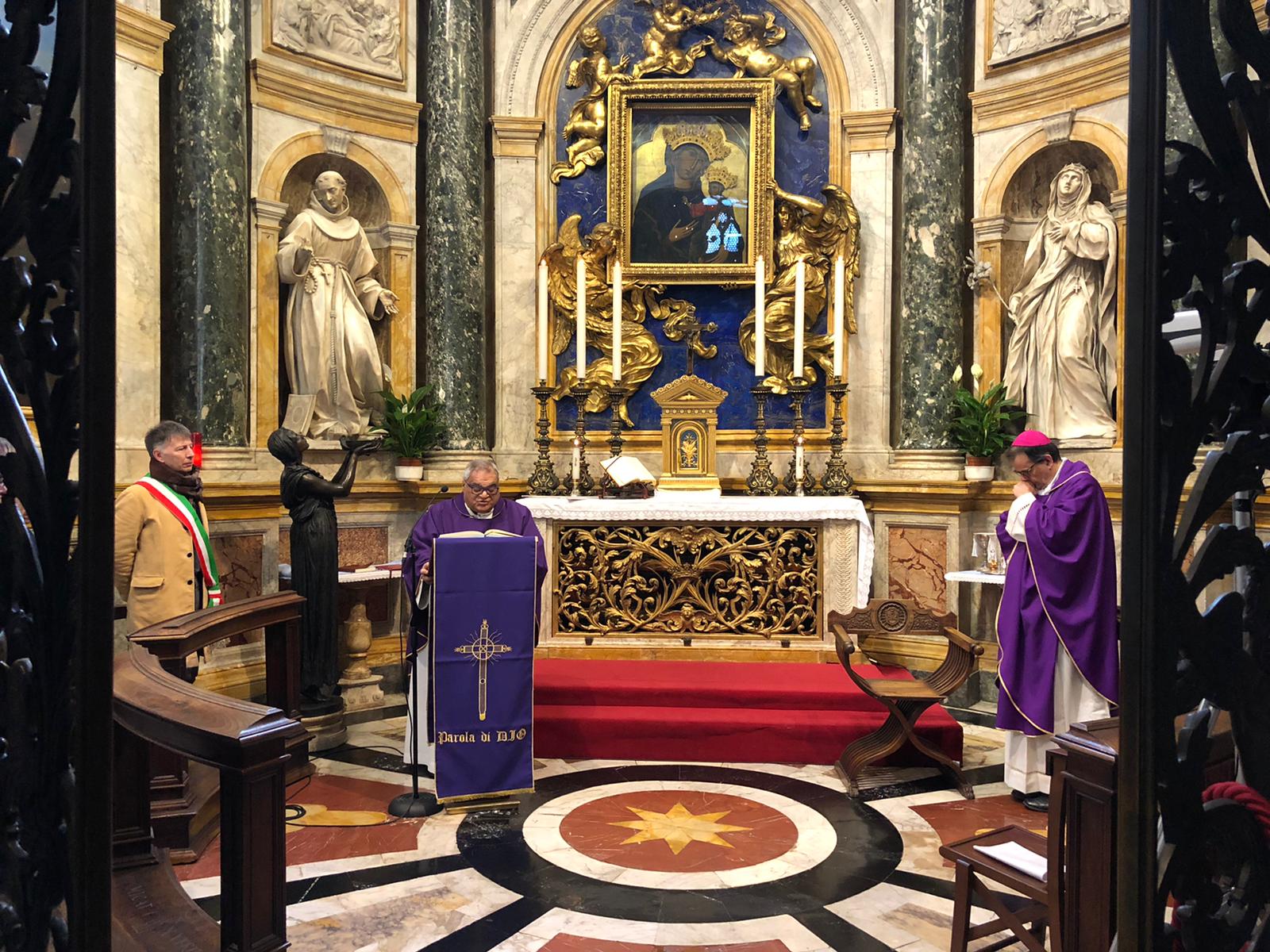 domenica-14-marzo-in-duomo-la-santa-messa-per-ricordare-lanniversario-dellofferta-delle-chiavi-della-citta-alla-madonna-del-voto-in-tempo-di-pandemia