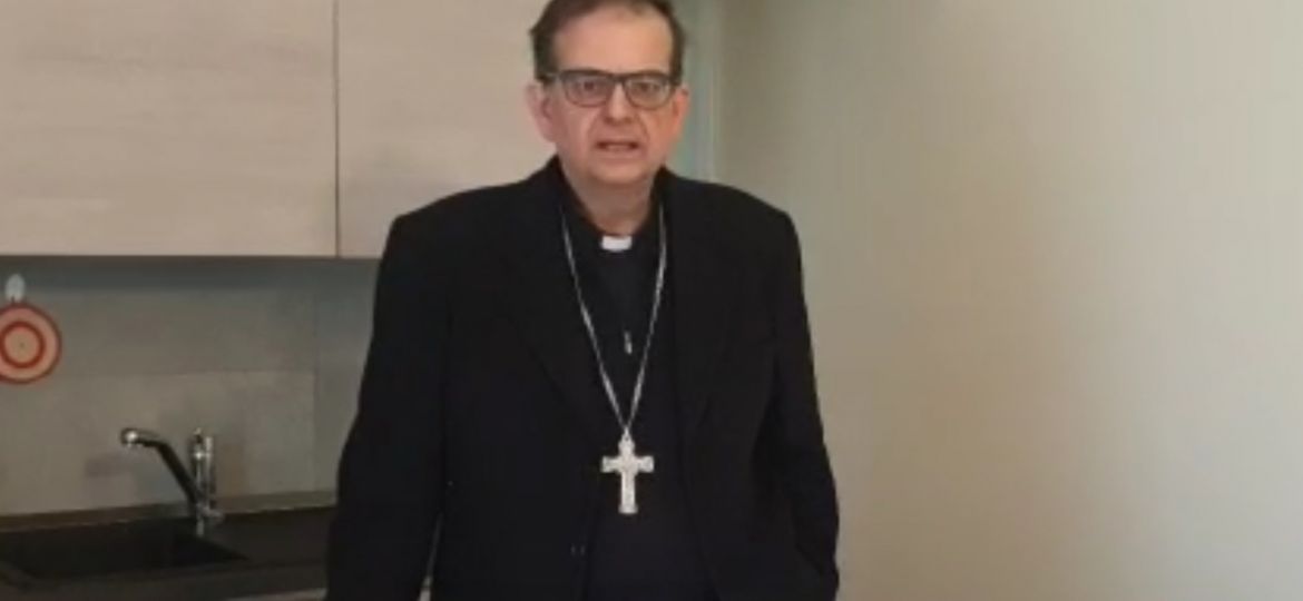 4FDB487B-0917-41D2-A136-32E7415056A1