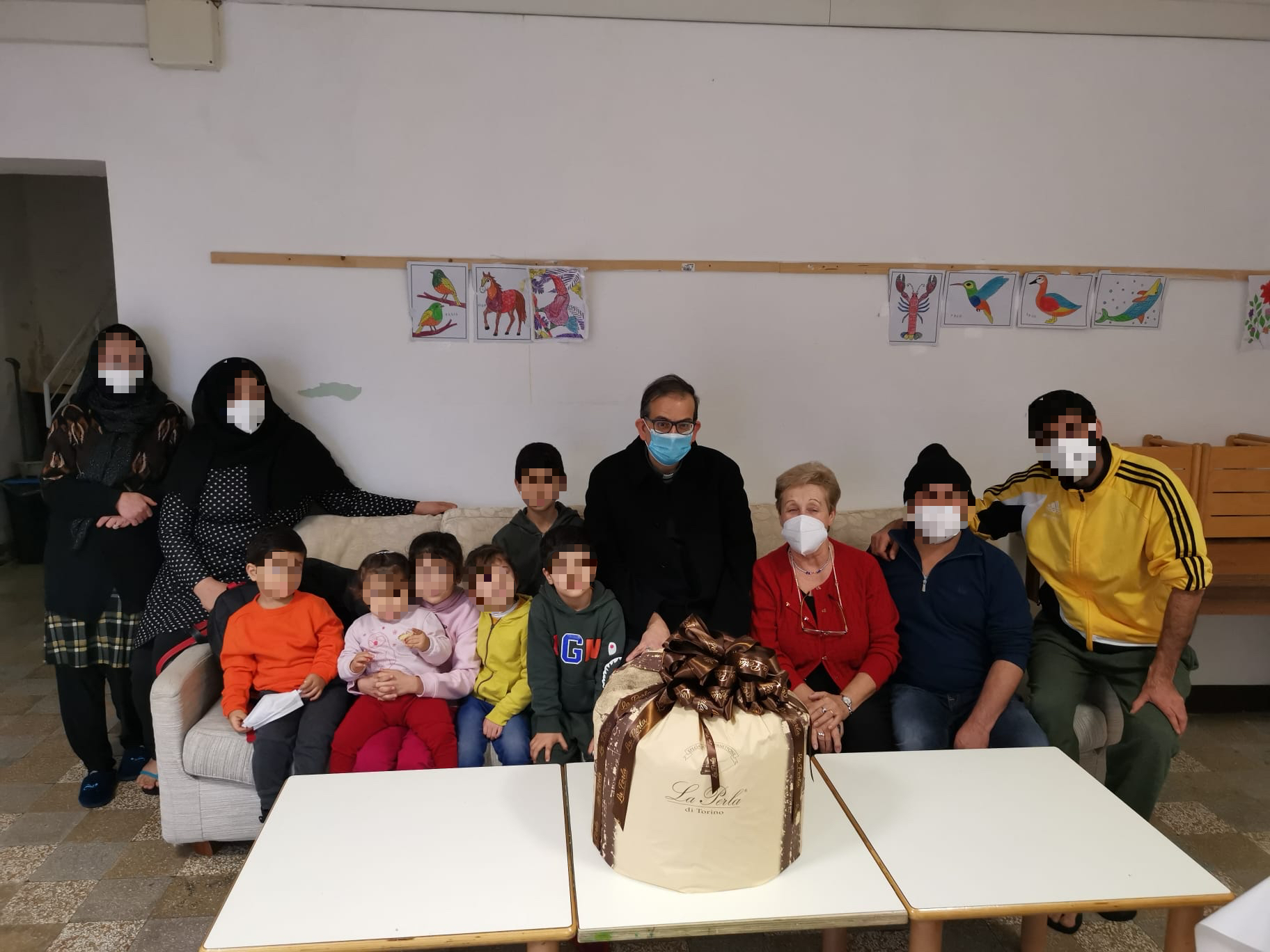 siena-il-card-lojudice-in-visita-alle-famiglie-afgane-ospitate-dalla-diocesi