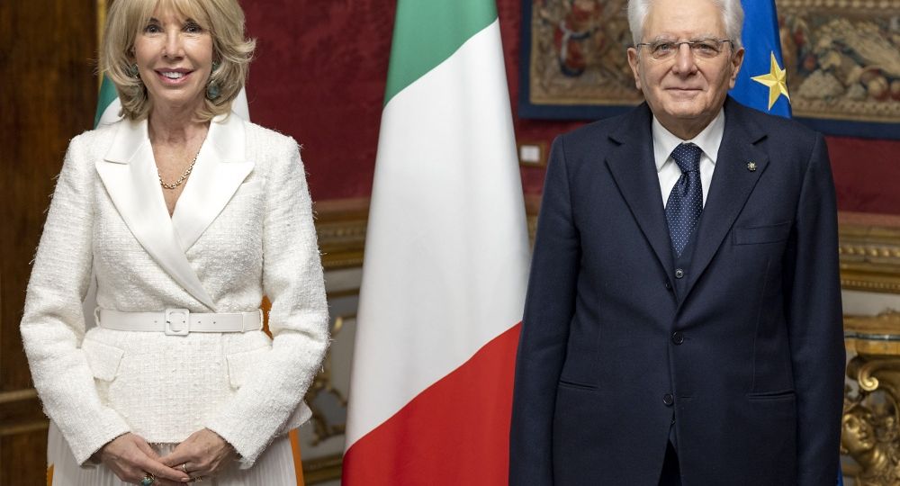 Foto ambasciatrice irlanda