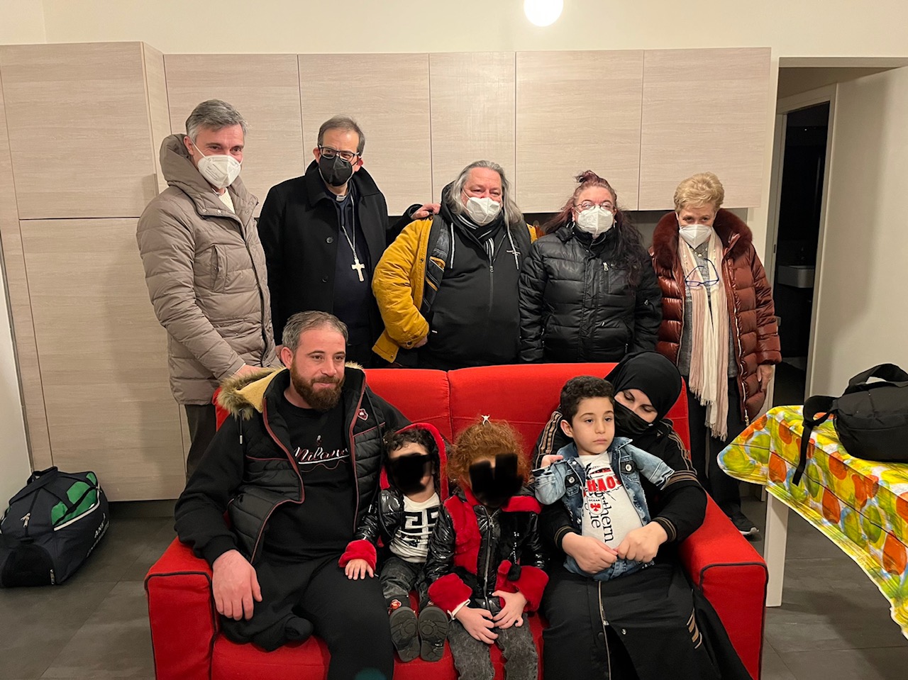 le-immagini-dellarrivo-della-famiglia-di-mustafa