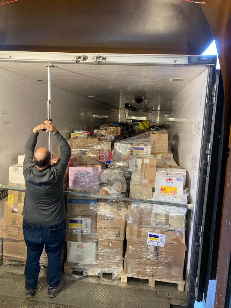 partiti-i-primi-camion-di-aiuti-umanitari-per-la-popolazione-ucraina