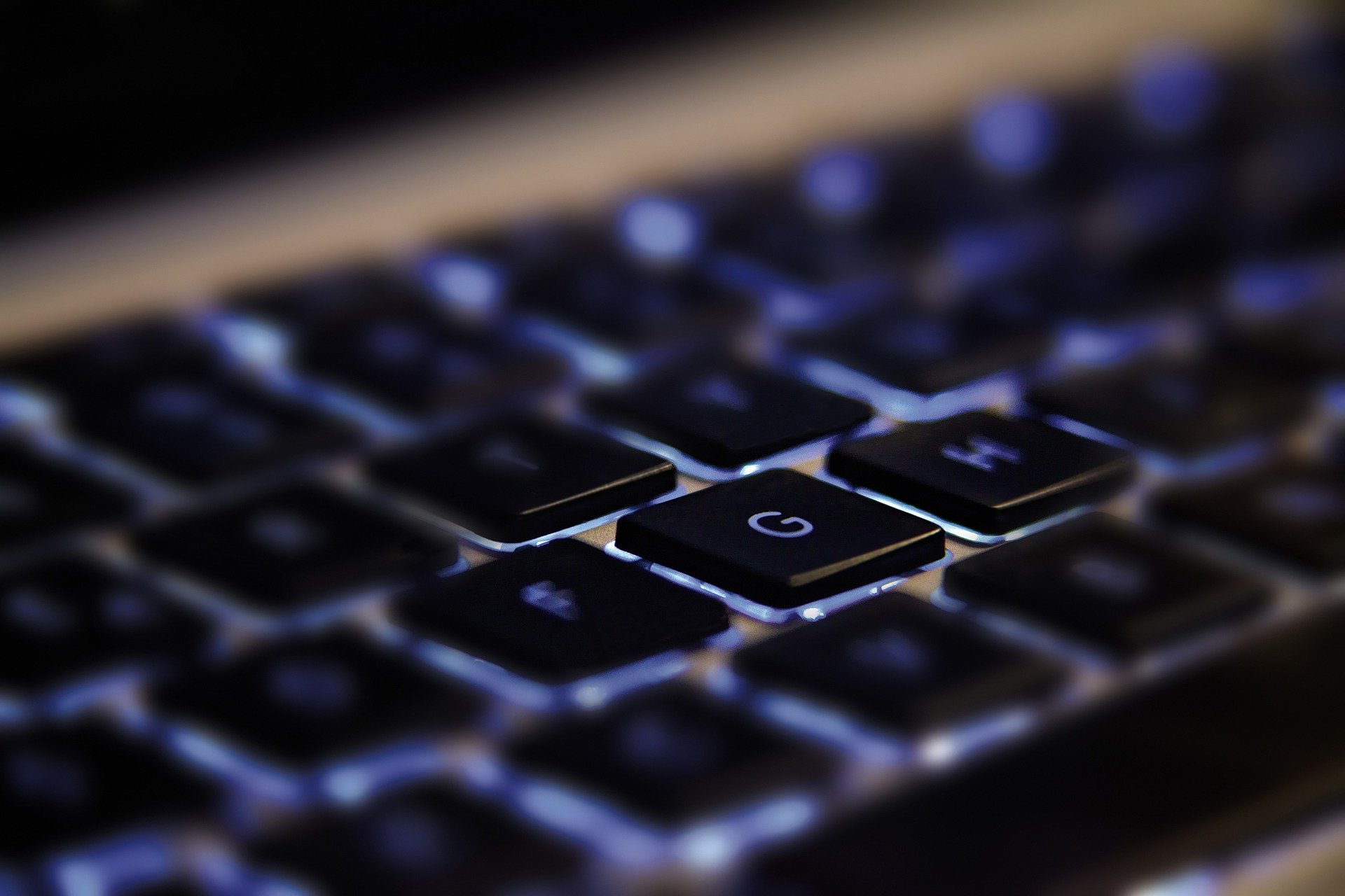 attenzione-ai-falsi-profili-social-a-nome-del-cardinale