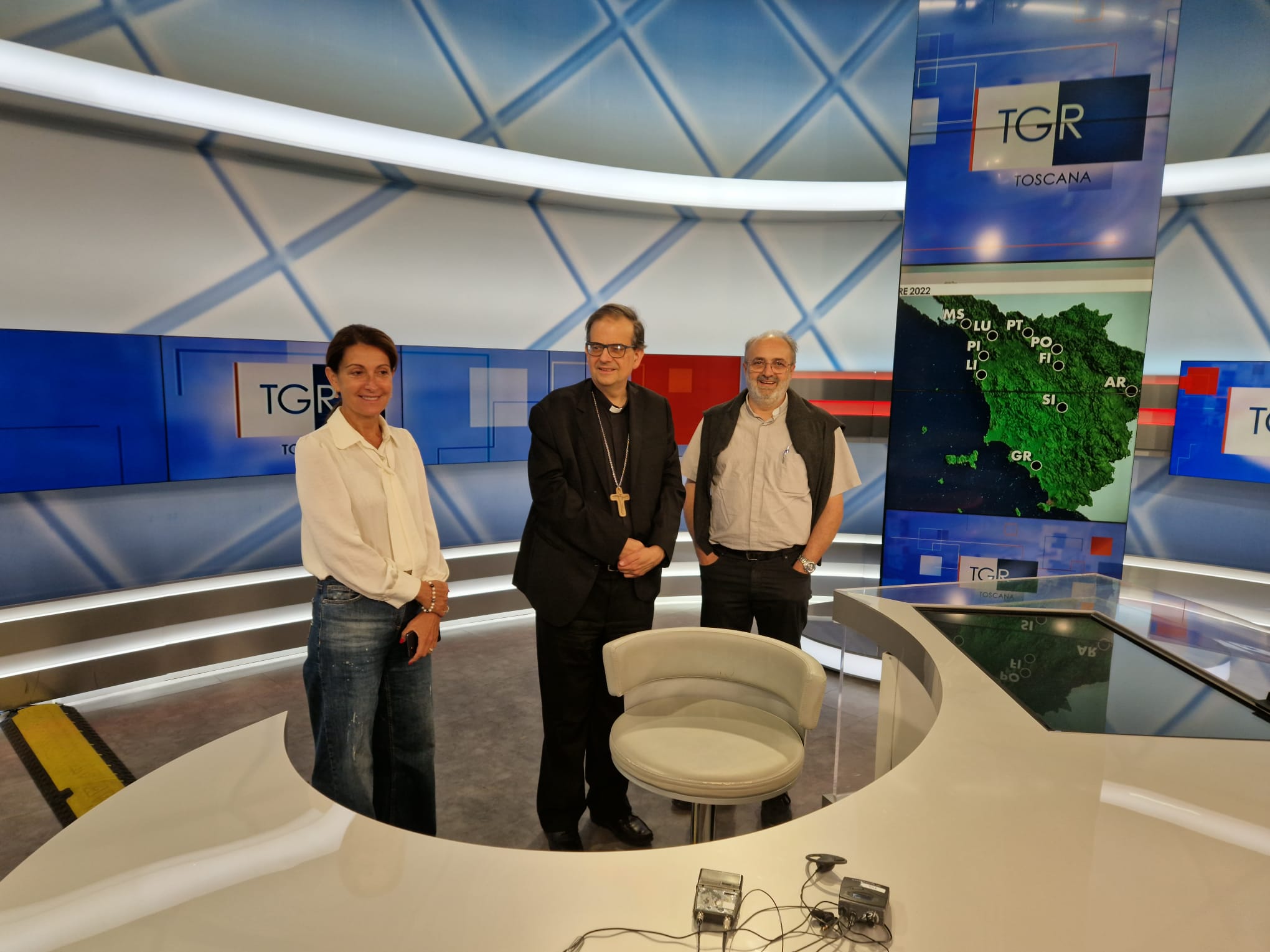il-card-lojudice-in-visita-alla-sede-rai-della-toscana
