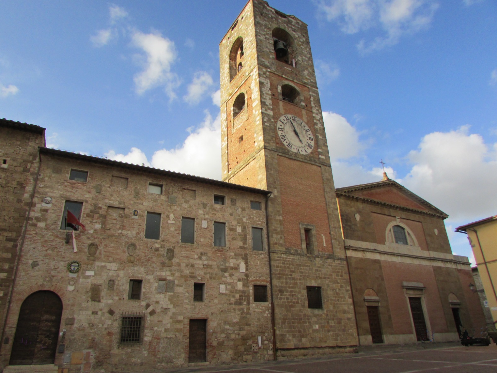 colle-di-val-delsa-il-7-x-al-via-le-celebrazioni-per-i-430-anni-della-diocesi-con-la-presentazione-delle-antiche-pagine-corali-recuperate-dai-carabinieri