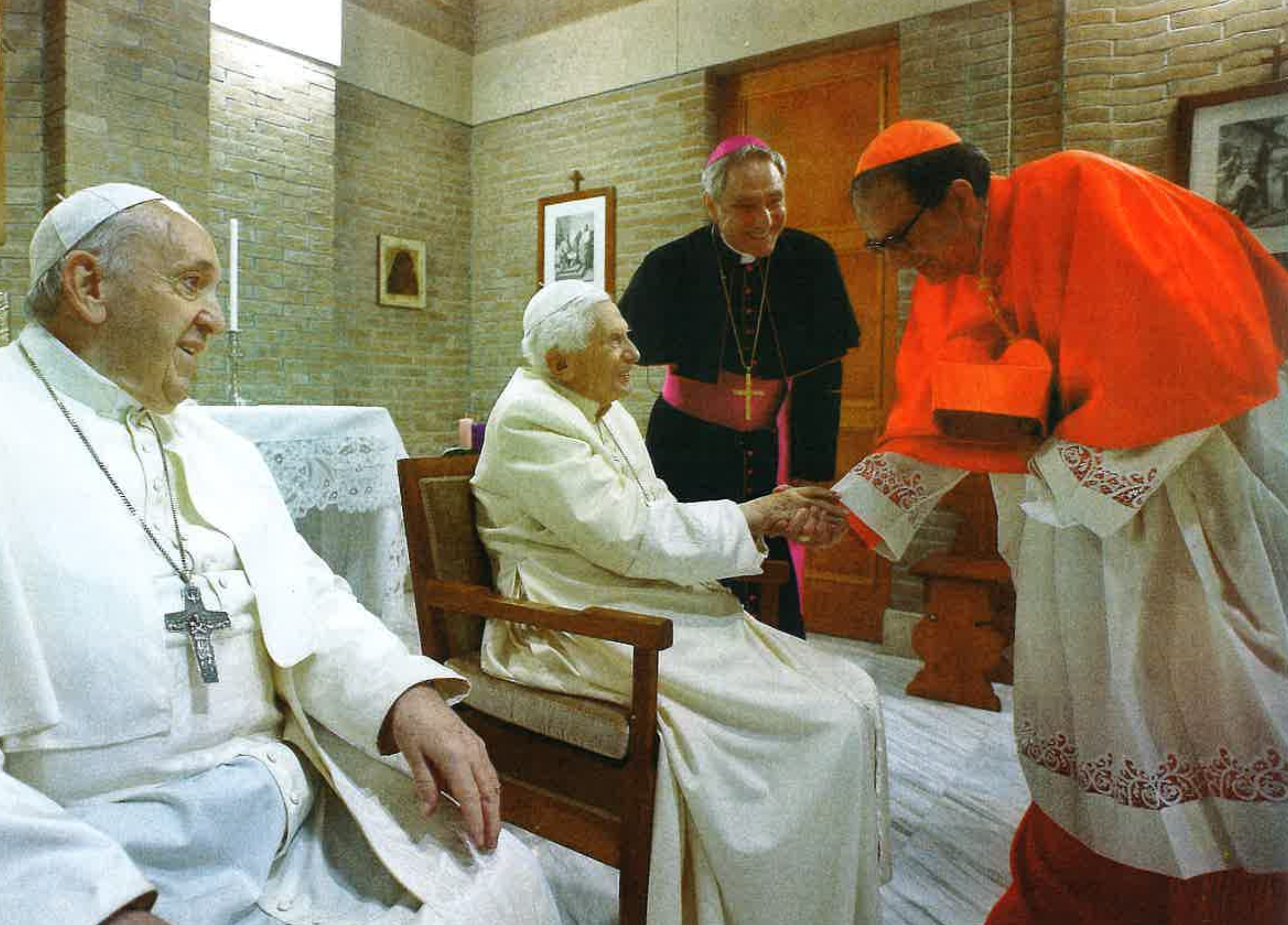 le-chiese-di-siena-colle-di-val-delsa-montalcino-e-di-montepulciano-chiusi-pienza-si-preparano-a-ricordare-papa-benedetto-xvi