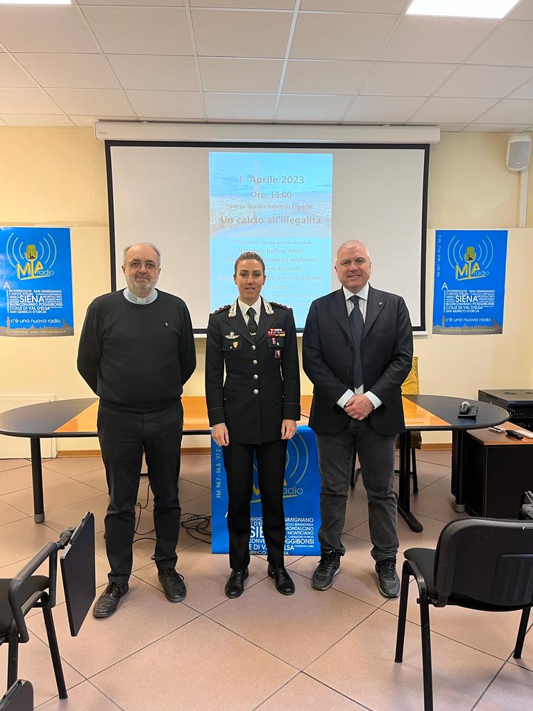 siena-sabato-il-grande-evento-un-calcio-allillegalita-al-franchi-attori-magistrati-e-avvocati-e-forze-dellordine-in-campo