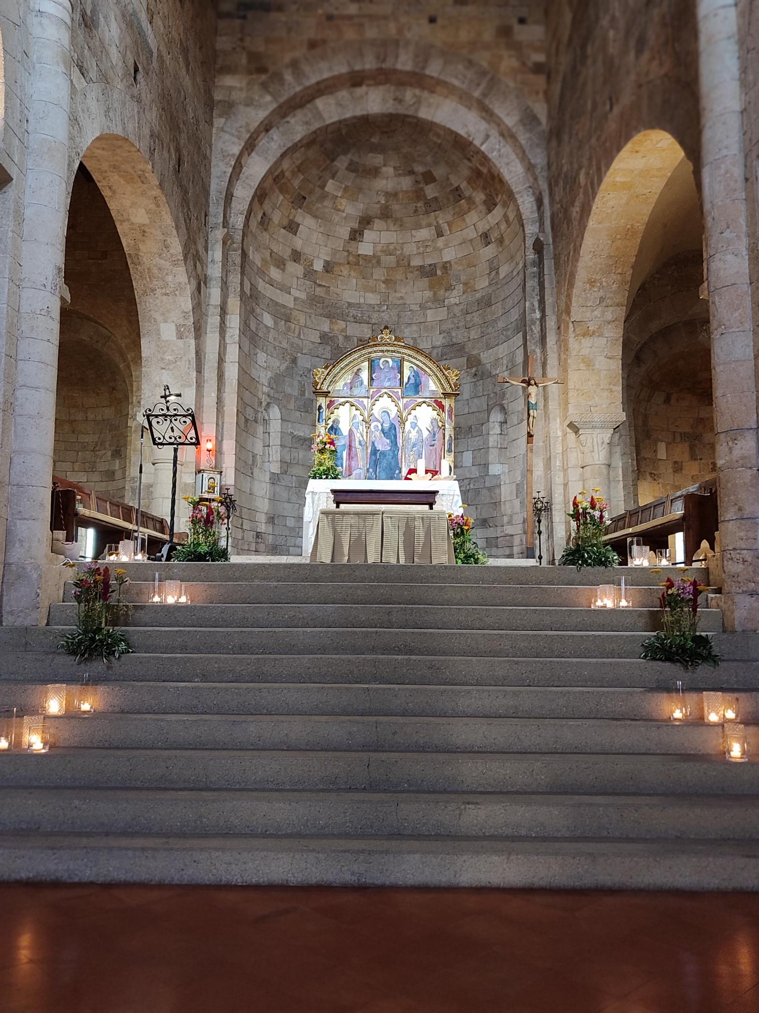 monteriggioni-sabato-scorso-linagurazione-del-chiostro-e-del-museo-nellabbazia-di-abbadia-a-isola