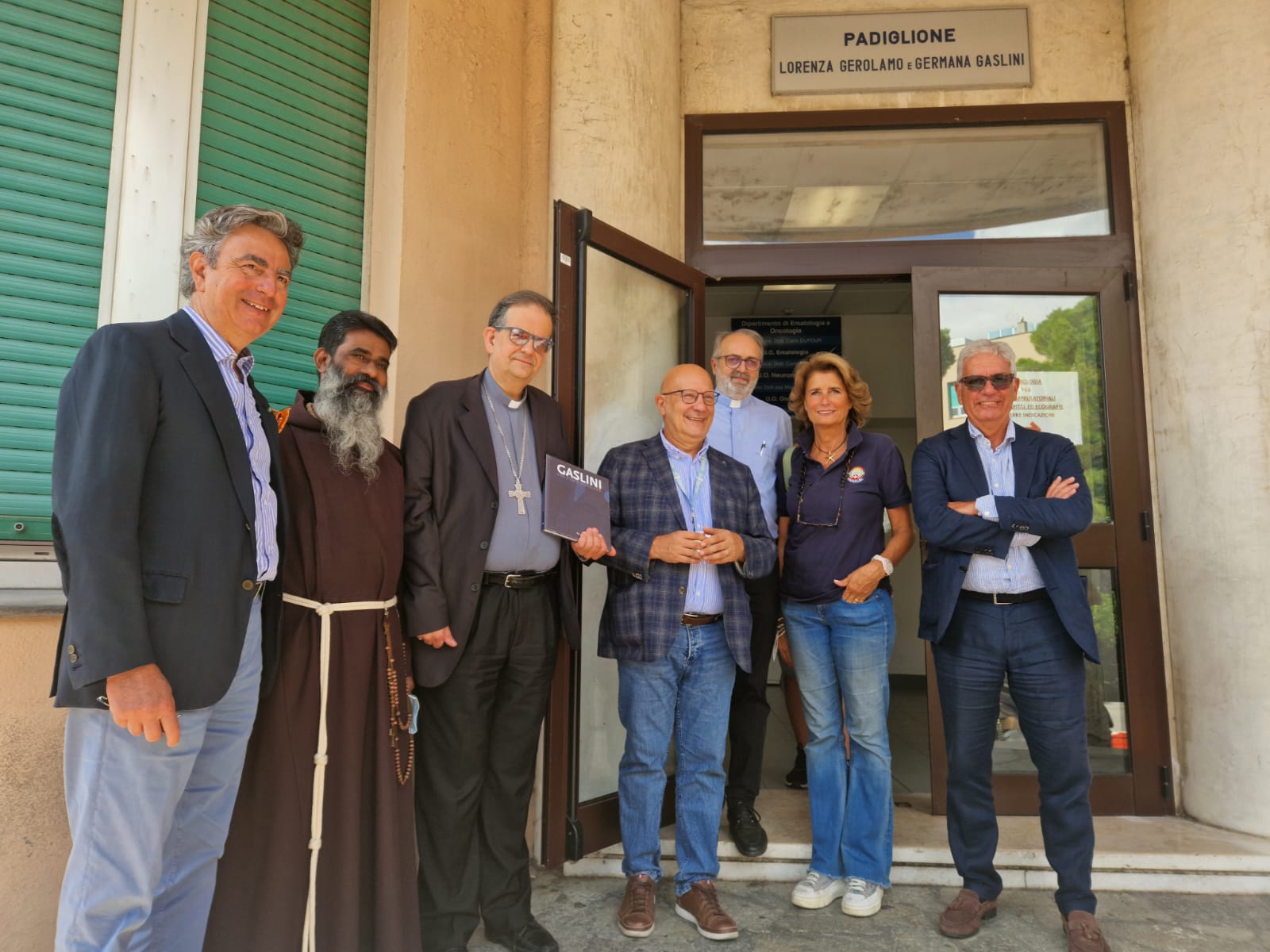 visita-al-gaslini-di-genova-e-a-casa-paola-dellunitalsi-per-il-card-lojudice