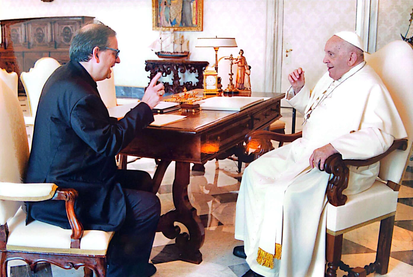 siena-e-montepulciano-a-san-pietro-oltre-2800-pellegrini-con-55-pullman-giovedi-scorso-il-card-lojudice-dal-papa-per-presentare-levento