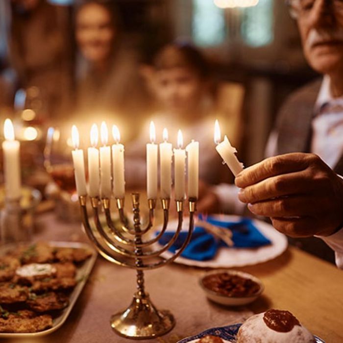 Hanukkah-Celebrating-the-Festival-of-Lights_600x450