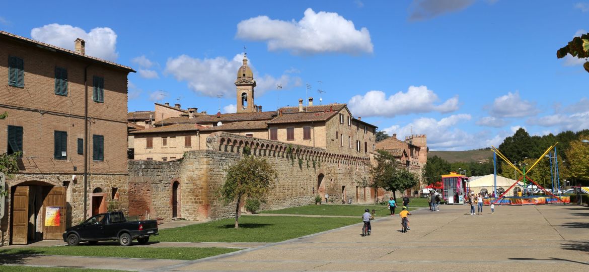 Buonconvento,_mura_lato_est_03