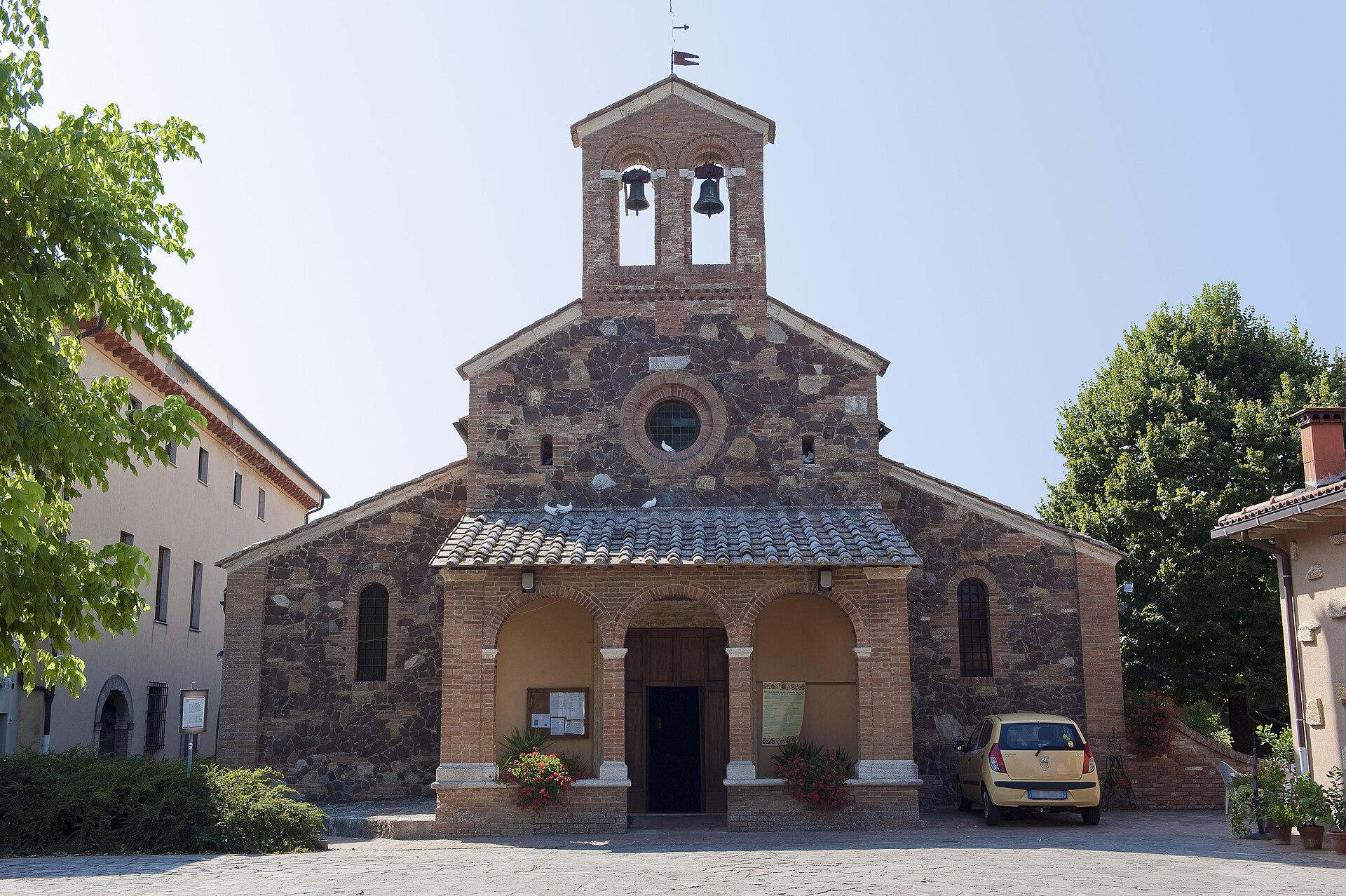castelnuovo-berardenga-il-14-7-la-benedizione-dei-restuari-della-chiesa-di-s-ansano-e-s-isidoro-a-dofana