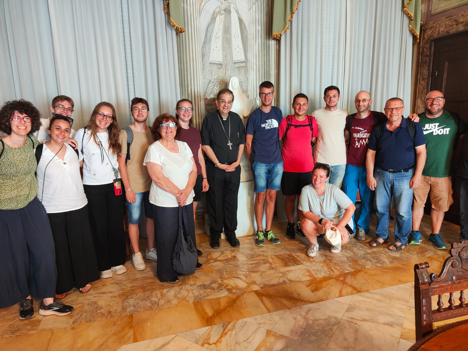 siena-lincontro-del-card-lojudice-con-un-gruppo-di-giovani-del-sermig