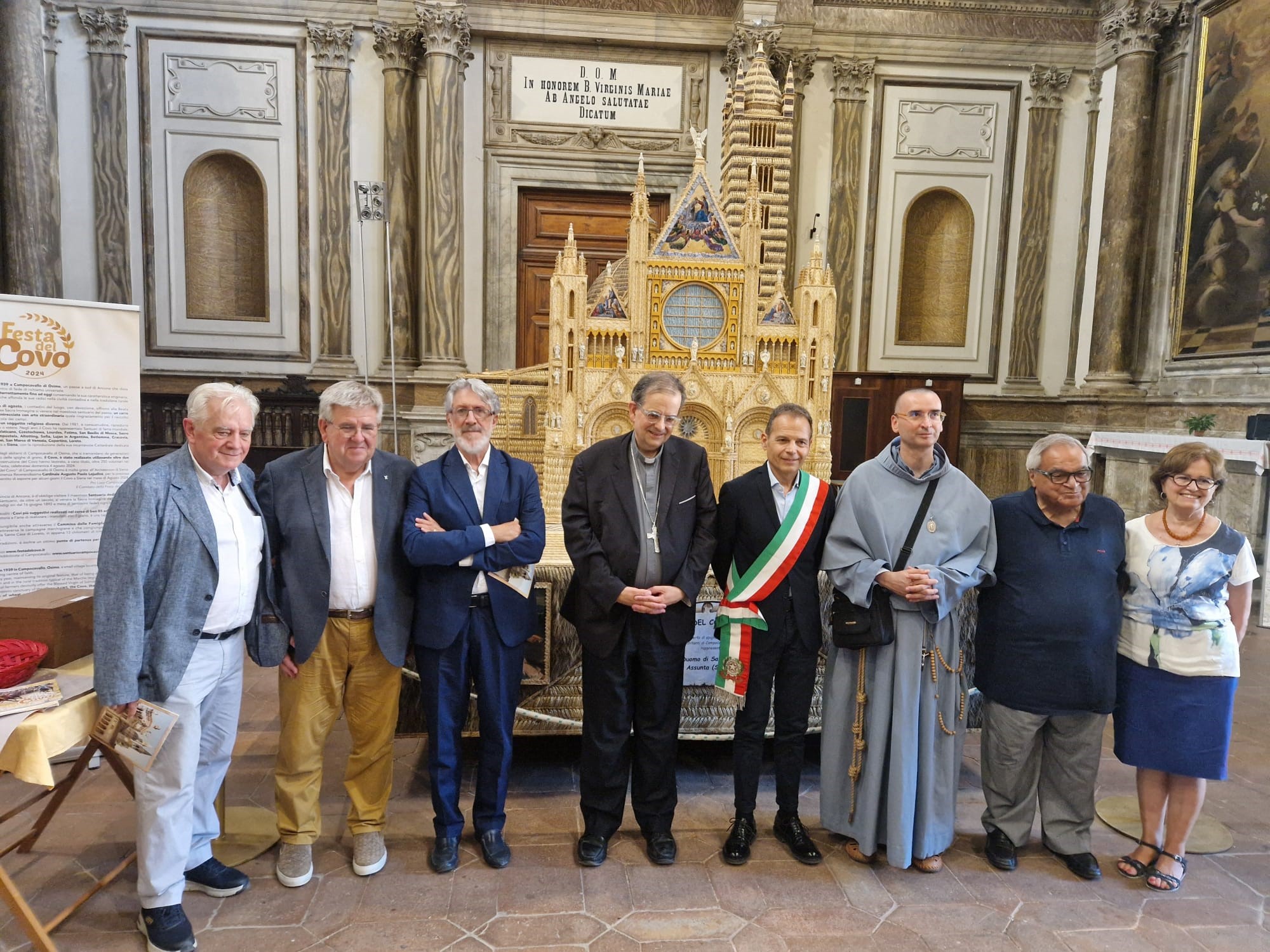 il-duomo-di-siena-in-2-milioni-di-spighe-di-grano