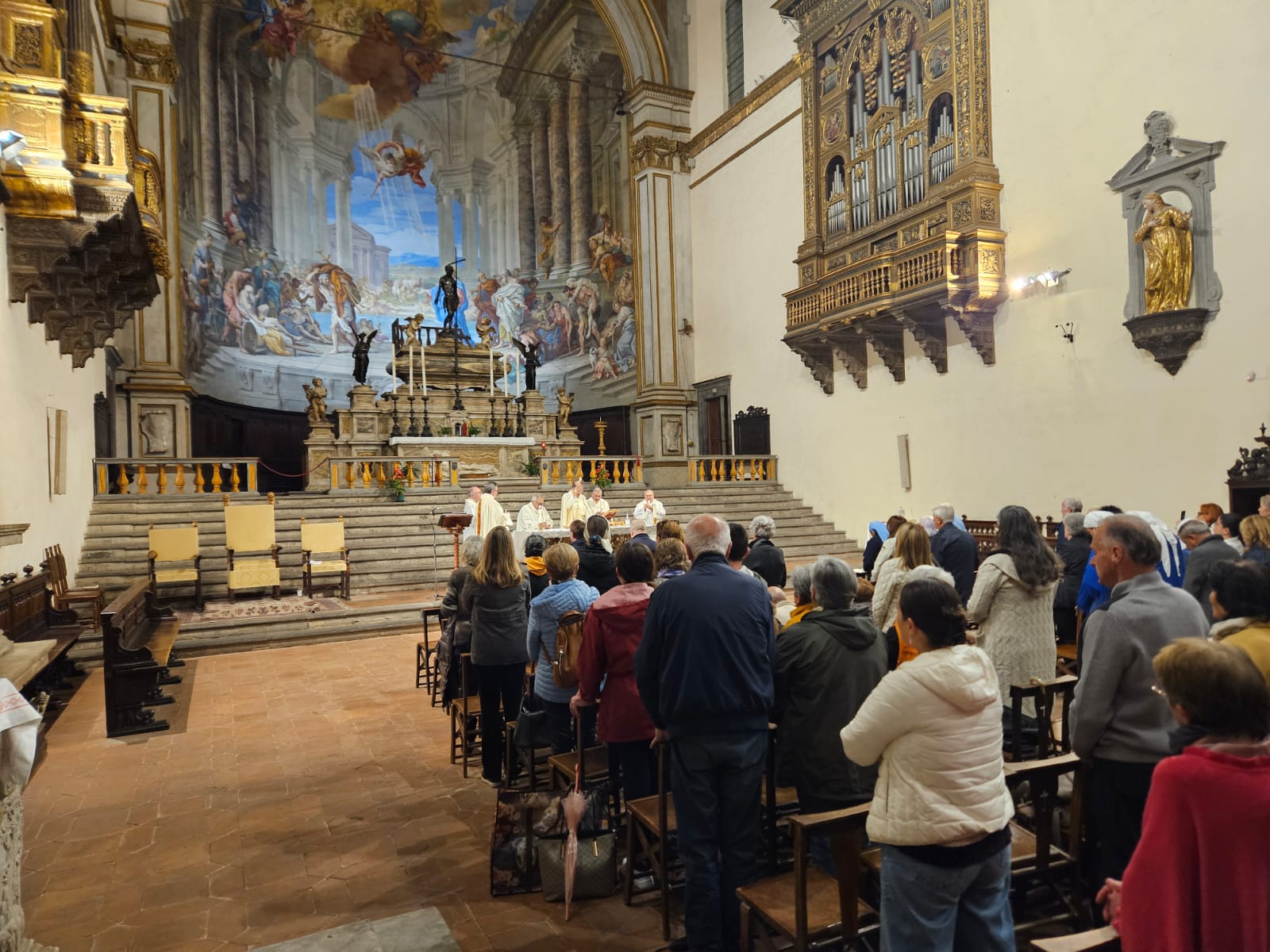 siena-crede-alla-pace-e-al-diaologo-tra-i-popoli-ieri-sera-il-rosario-con-il-card-lojudice
