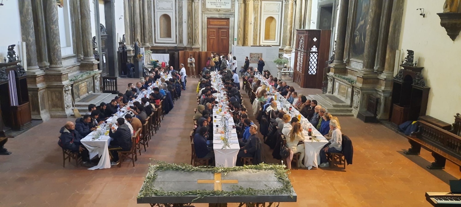 siena-il-17-xi-il-pranzo-di-condivisione-con-i-poveri-e-la-mostra-a-100-anni-dalla-nascita-di-don-oreste-benzi