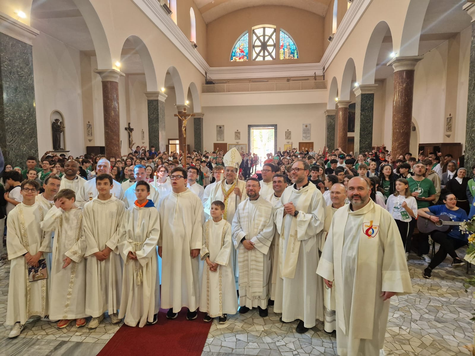 giubileo-degli-adolescenti-card-lojudice-pregate-per-noi-cardinali-perche-possiamo-essere-aperti-ad-ascoltare-lo-spirito-santo