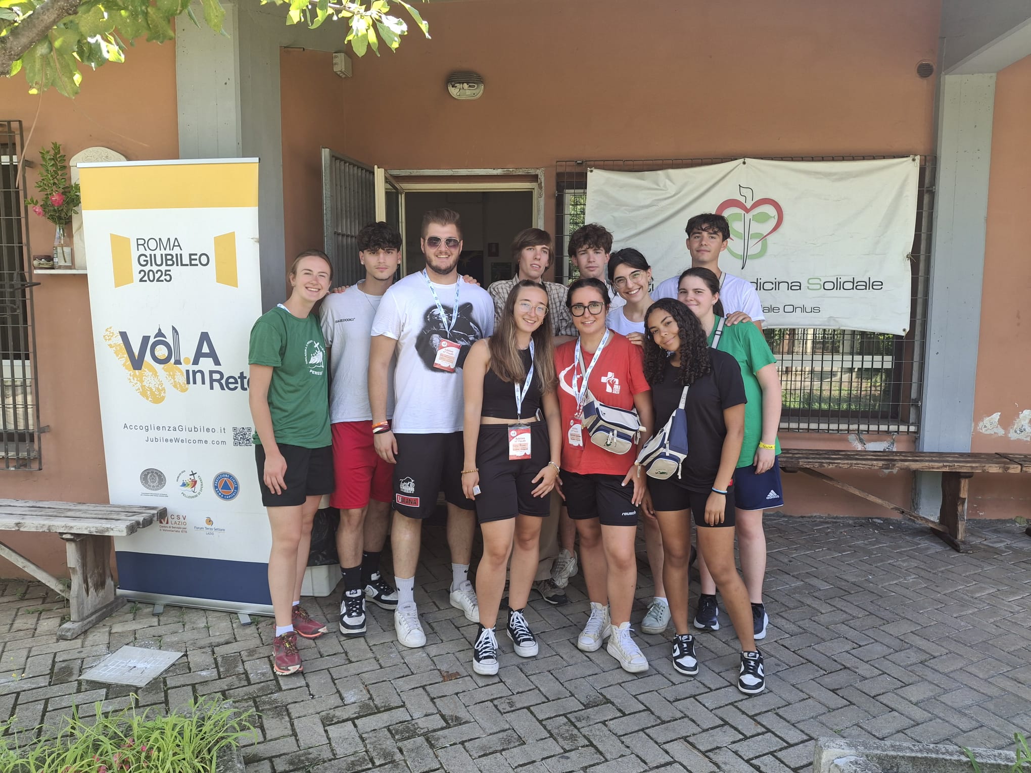 giubileo-i-giovani-di-siena-e-montepulciano-a-scuola-di-solidarieta-nelle-periferie-di-roma