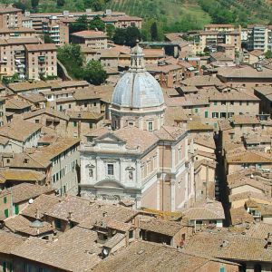 Insigne-Collegiata-di-Santa-Maria-in-Provenzano