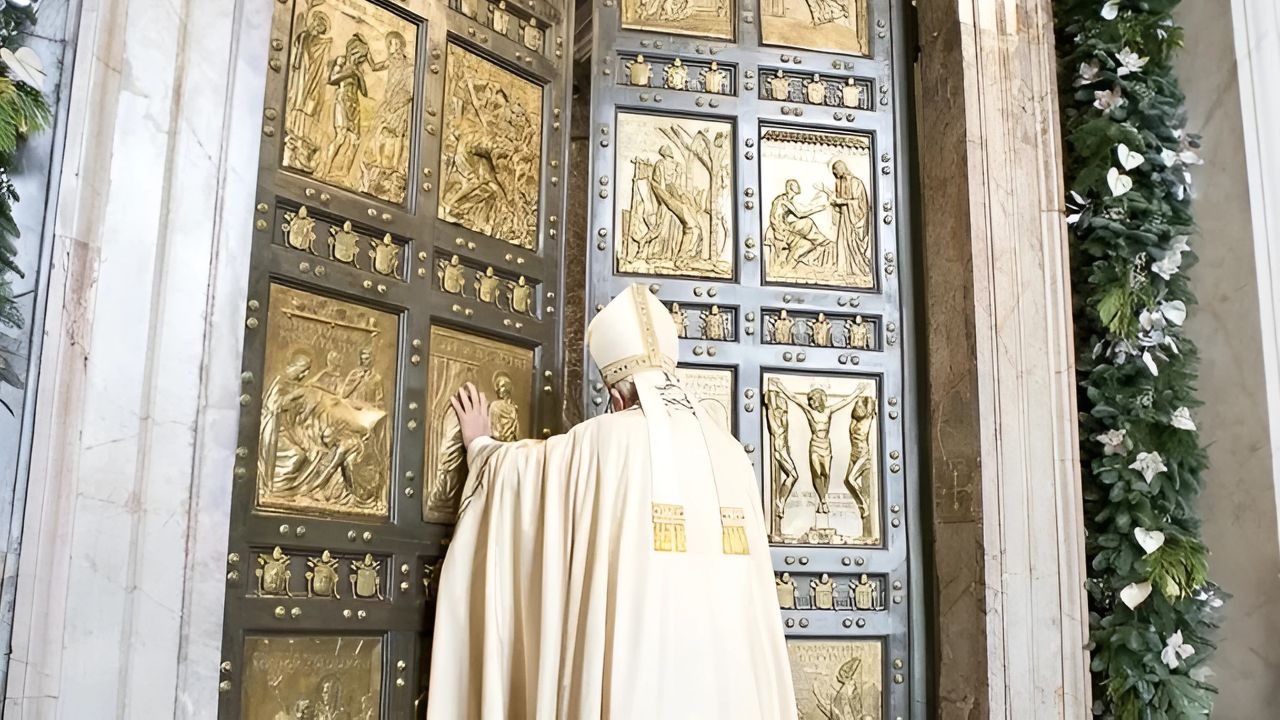 chiuso-il-giubileo-lo-speciale-di-avvenire-diventa-un-libro-con-54-voci-anche-quella-del-card-lojudice