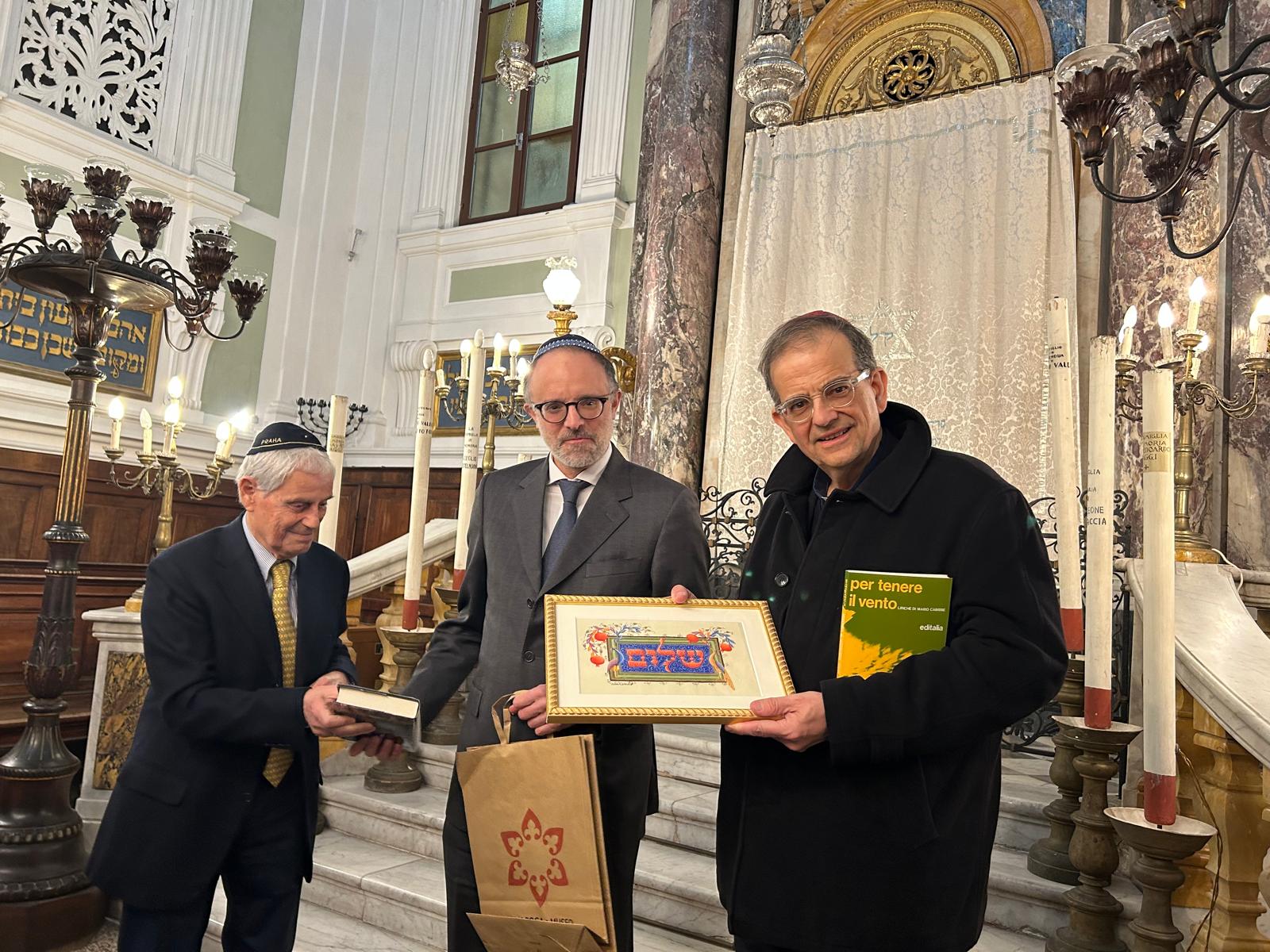 siena-il-card-lojudice-ha-visitato-la-sinagoga-ad-accoglierlo-il-rabbino-capo-gadi-piperno
