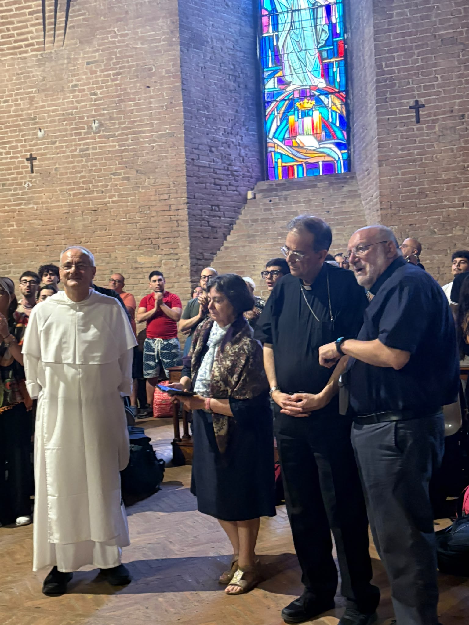 siena-questa-mattina-il-card-lojudice-ha-accolto-don-fortunato-di-noto-con-oltre-400-pellegrini-nella-basilica-di-san-domenico