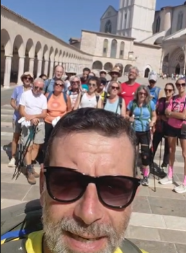 anno-giubilare-s-francesco-arrivati-ad-assisi-i-pellegrini-di-siena-e-montepulciano-il-video